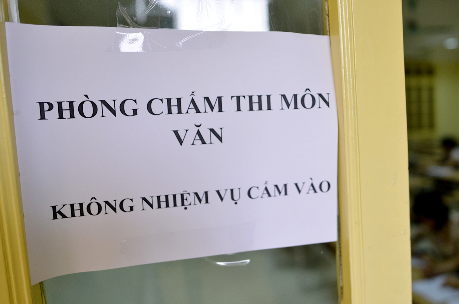 Ben trong phong cham thi THPT quoc gia 2016 hinh anh