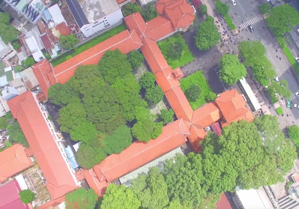 Truong Le Hong Phong nhin tu tren cao hinh anh