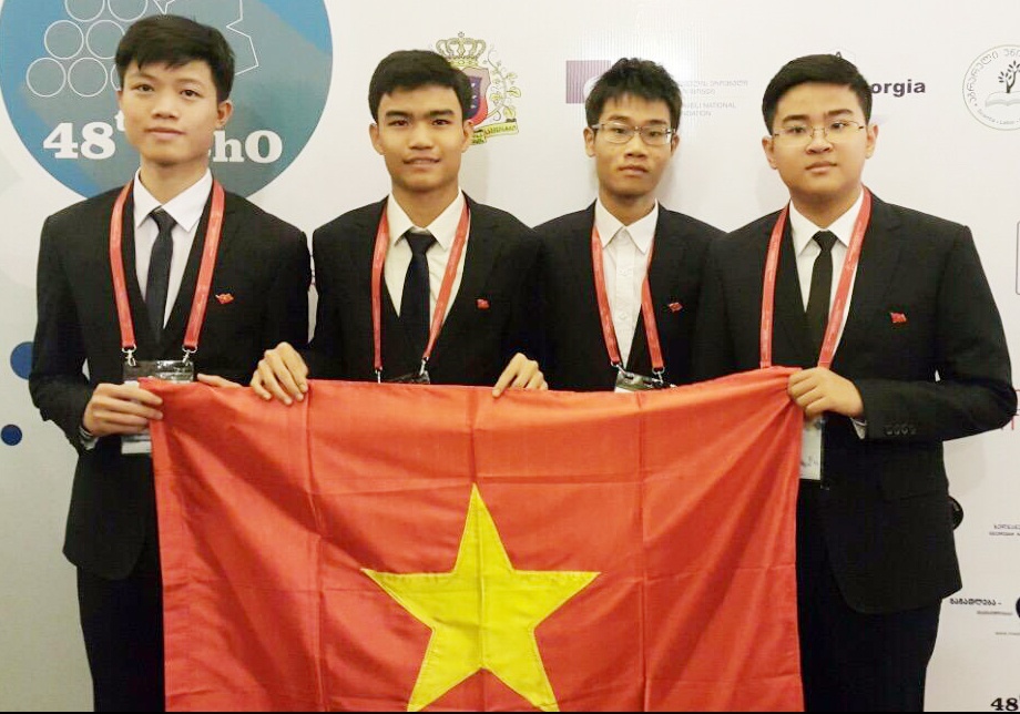 Viet Nam gianh 2 huy chuong vang Olympic Hoa hoc quoc te hinh anh