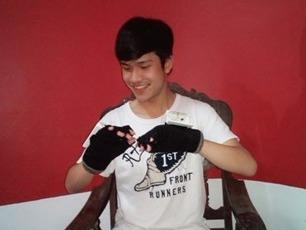 Hai hoc sinh sieu Tin, gioi sang che hinh anh