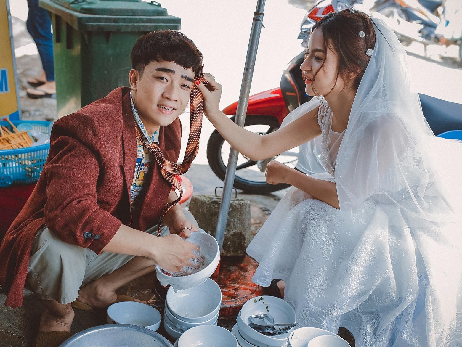 Anh cuoi chong dong nat ben canh vo hot girl cua Do Duy Nam hinh anh