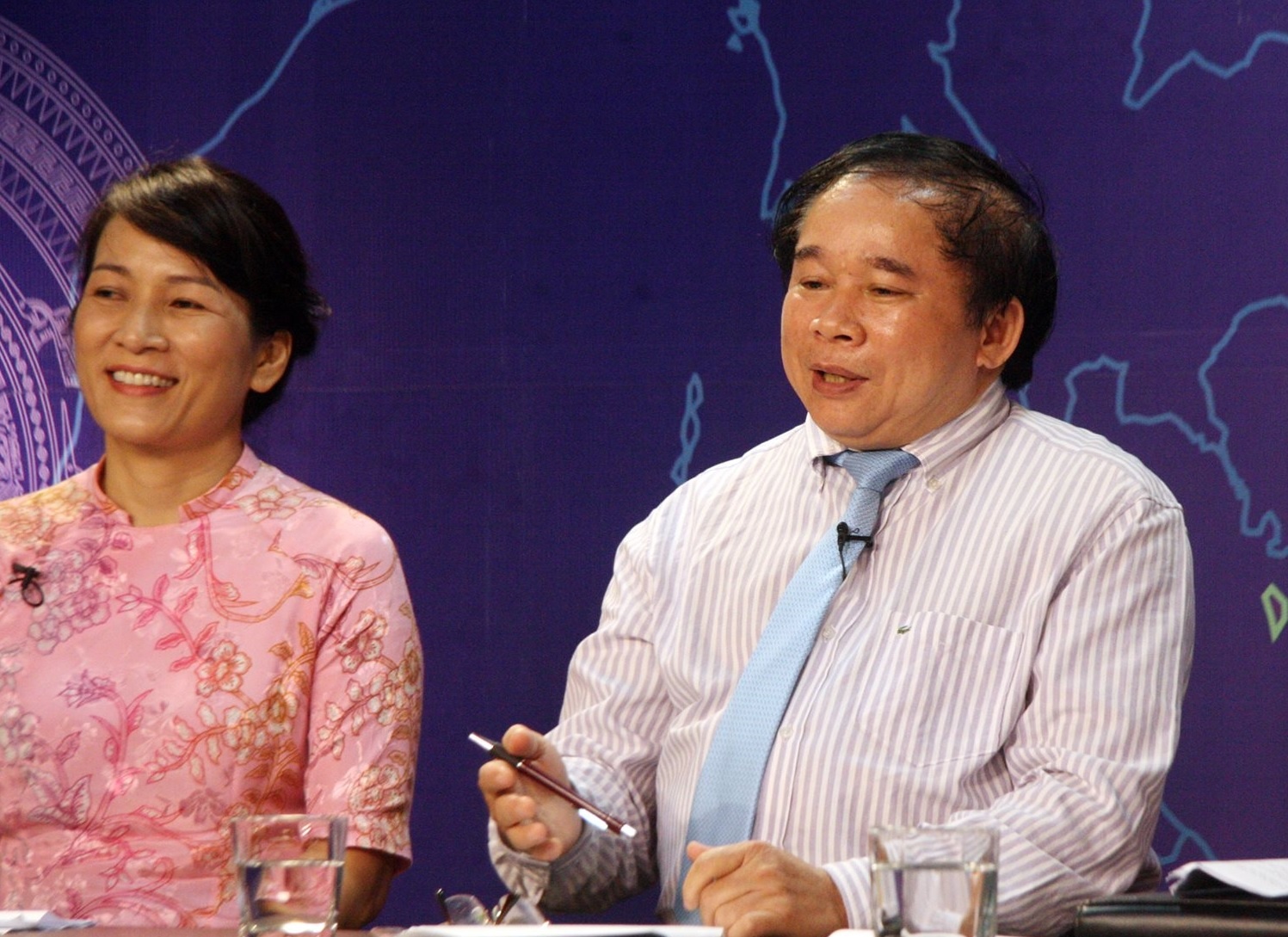 De thi trac nghiem mon Toan 2017 anh 1