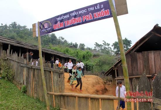 tre dan toc hoc chu anh 1