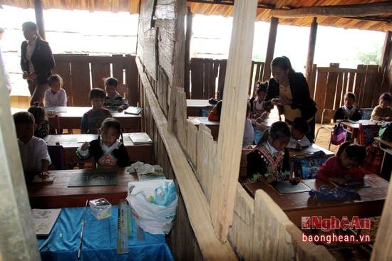 tre dan toc hoc chu anh 4