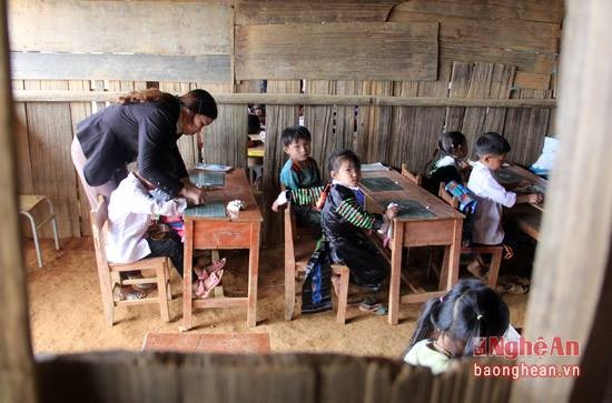 tre dan toc hoc chu anh 5