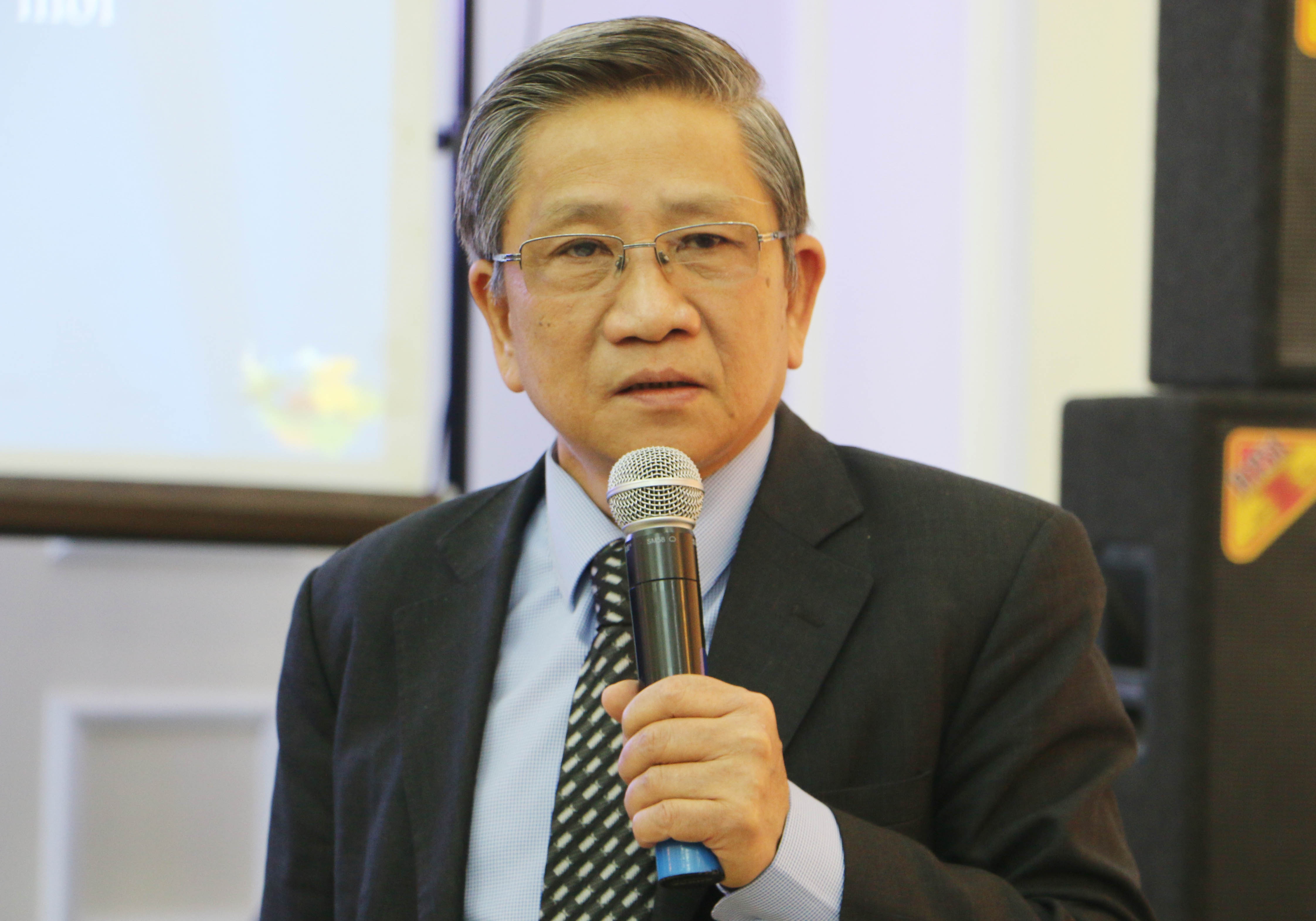 GS Nguyen Minh Thuyet noi ve chuong trinh giao duc pho thong moi hinh anh