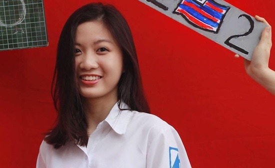 Nu sinh truong Ams lot 0,03% nguoi dat diem SAT tuyet doi hinh anh