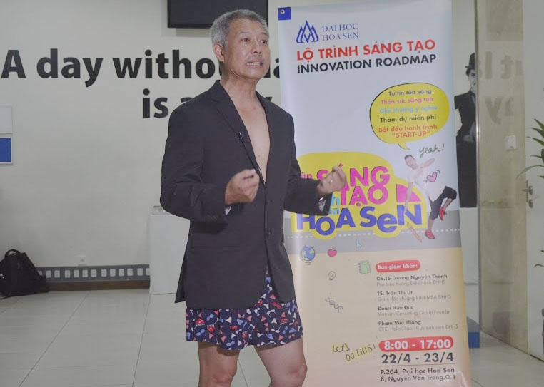 GS Truong Nguyen Thanh noi ve bai hoc sang tao cho sinh vien hinh anh