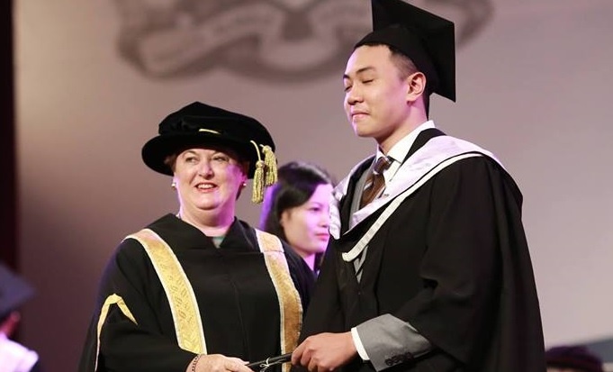 9X dat  IELTS 9.0: 'O lai nuoc ngoai sau khi du hoc la xu huong' hinh anh