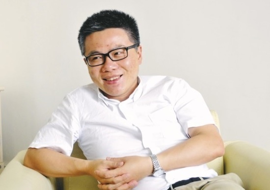 GS Ngo Bao Chau chon nghe cat toc khi huong nghiep thoi pho thong hinh anh