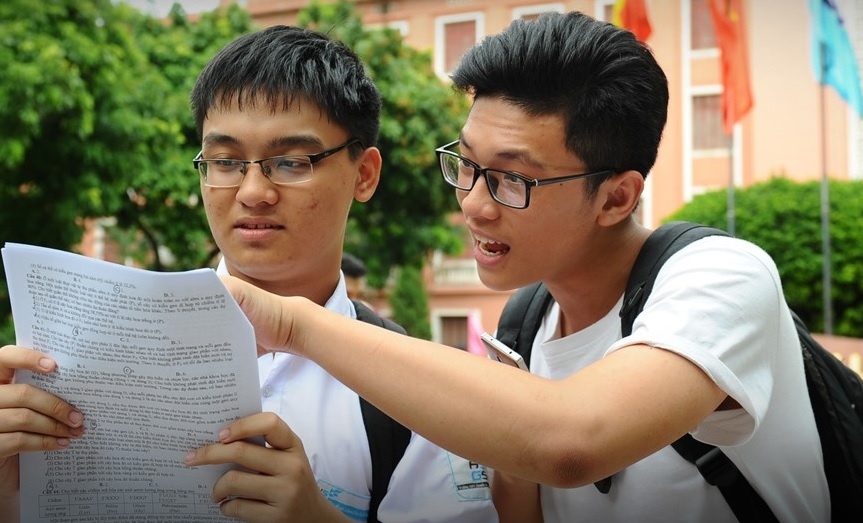 Tranh luan ve de thi tham khao mon Dia ly, Hoa hoc hinh anh