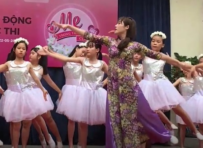 Co giao xinh dep mua 'Nhat ky cua me' hinh anh