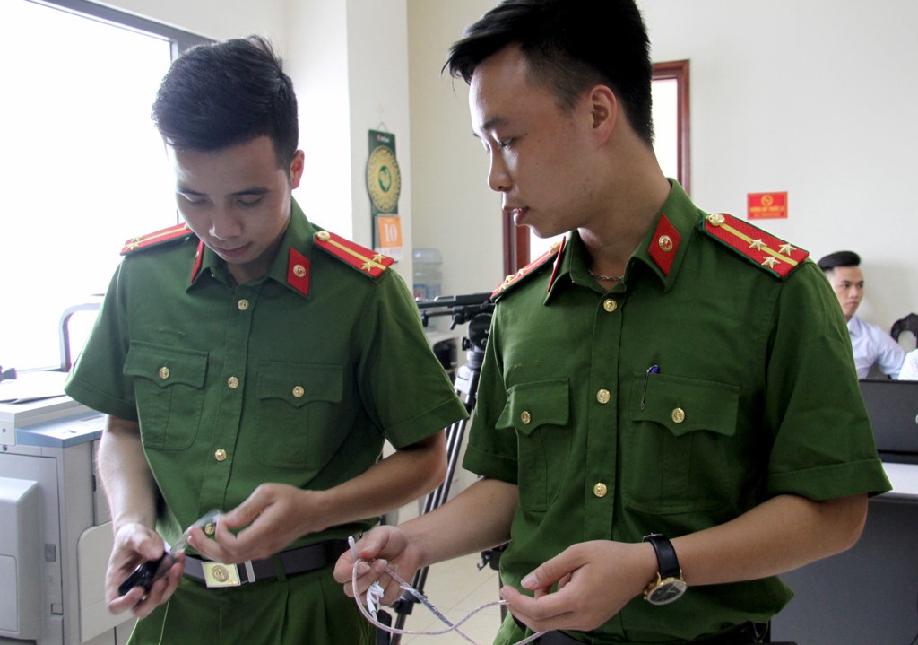 gian lan thi cu cong nghe cao anh 1