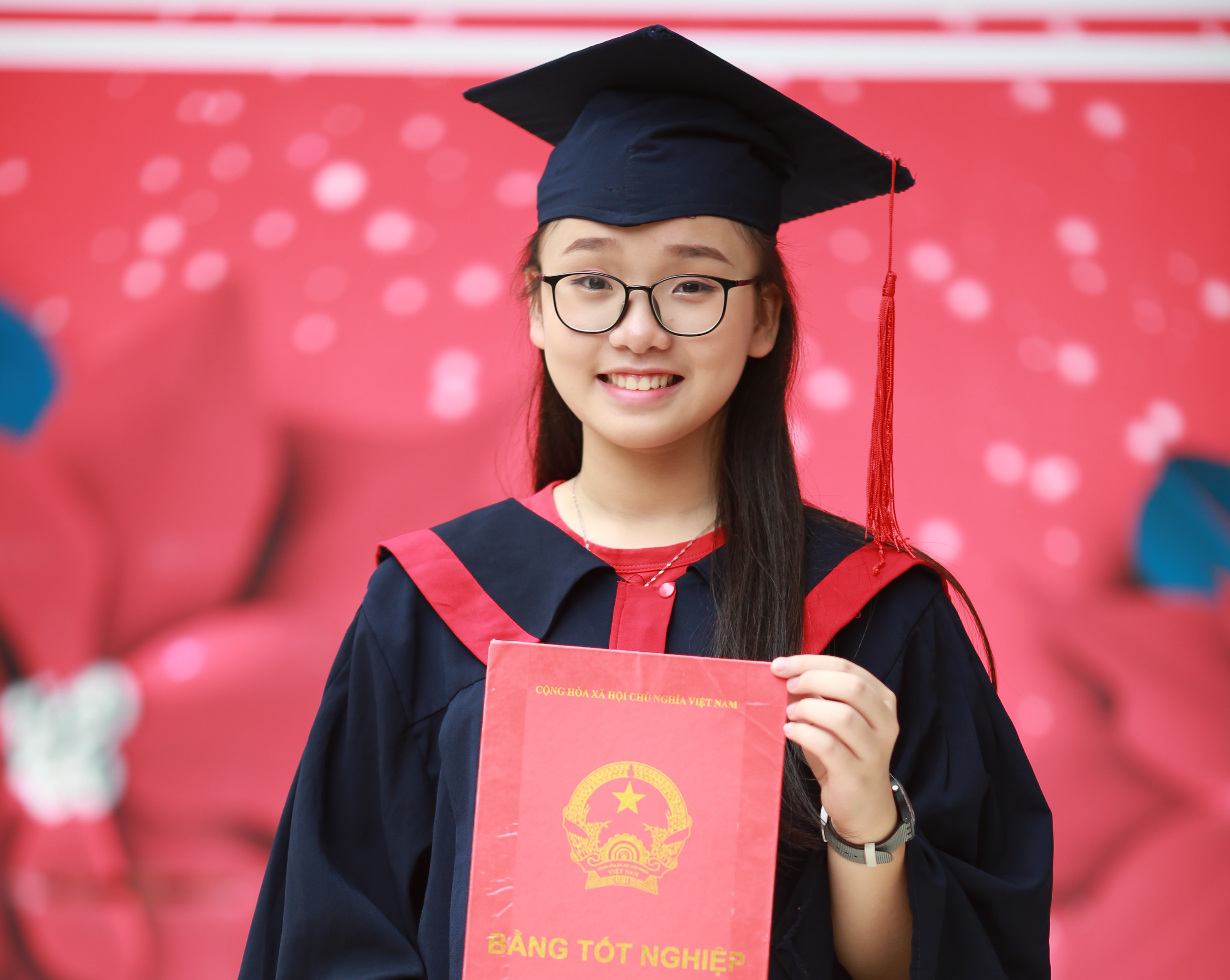 Nu sinh do 3 truong chuyen muon du hoc Australia hinh anh