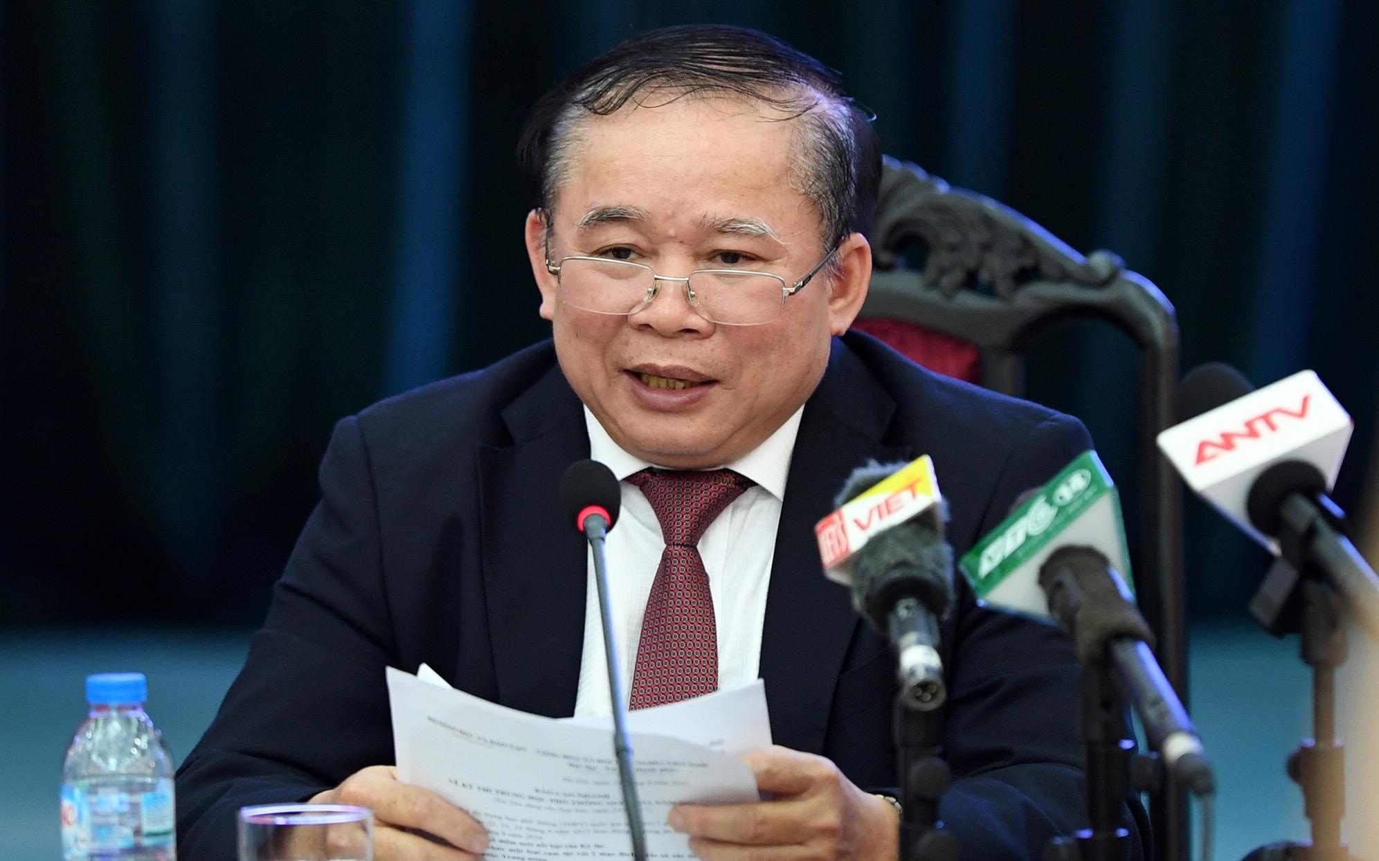 Bo GD&DT len tieng ve 'hien tuong mua diem 10' hinh anh