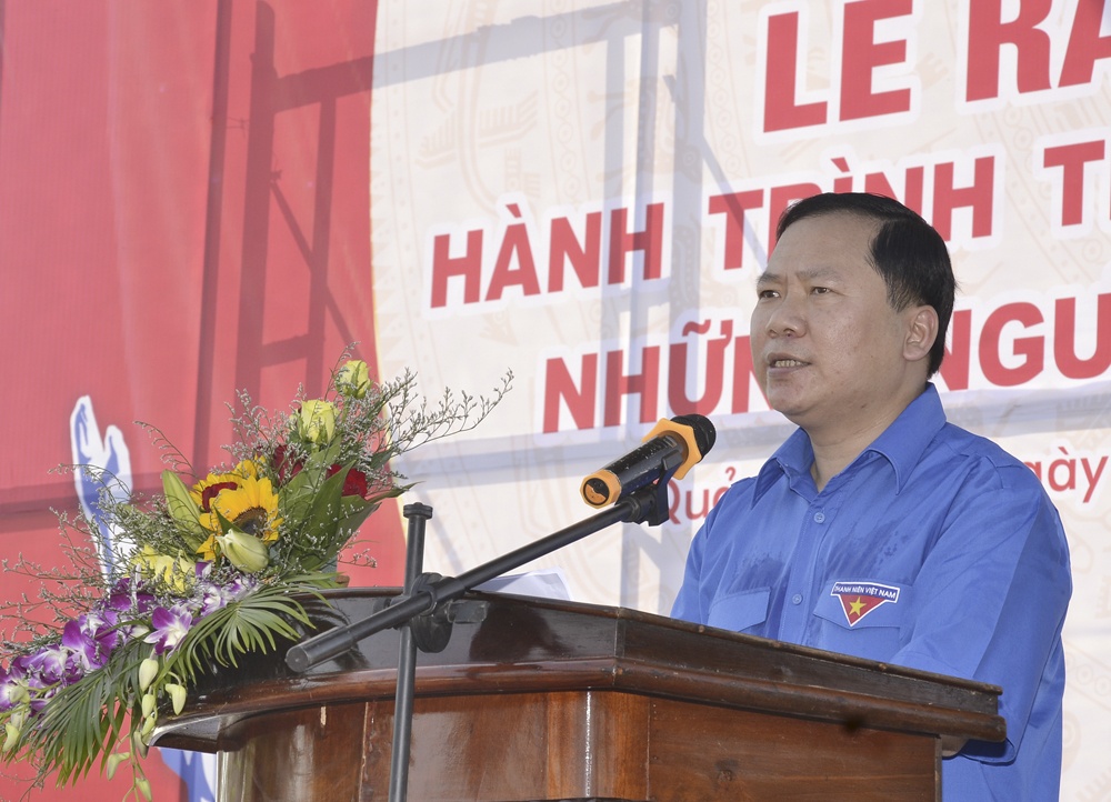 theo buoc chan nguoi anh hung anh 2