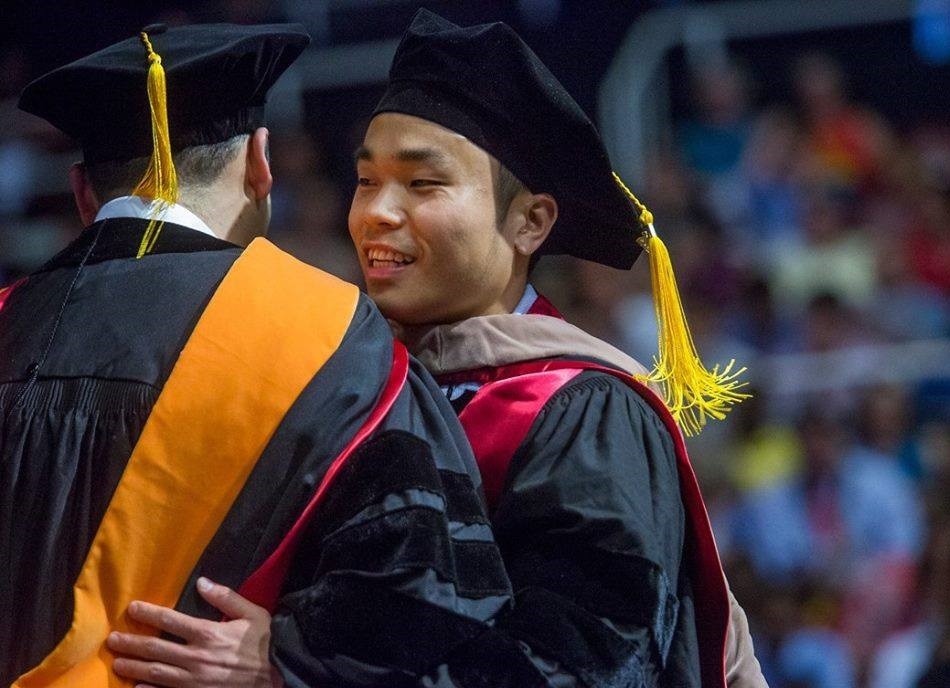 Nhan tai Toan hoc Viet lam viec tai Facebook, Amazon hinh anh