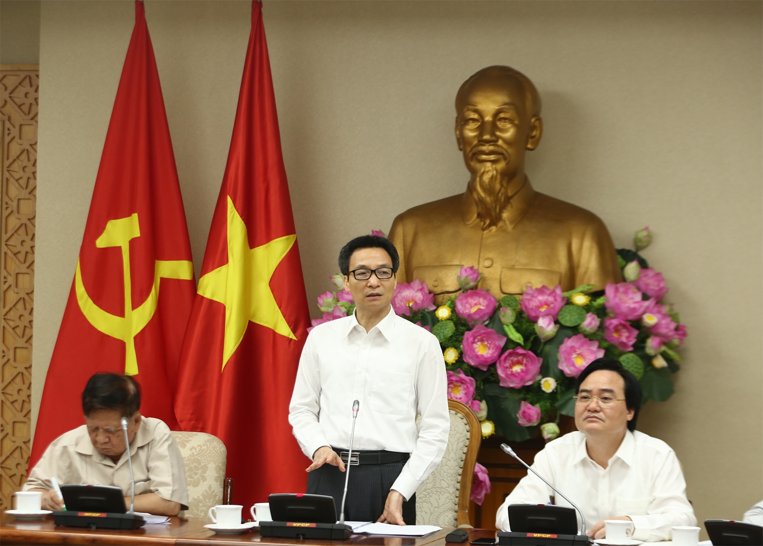 Pho thu tuong: Dau vao su pham thap do ra truong khong co viec lam hinh anh
