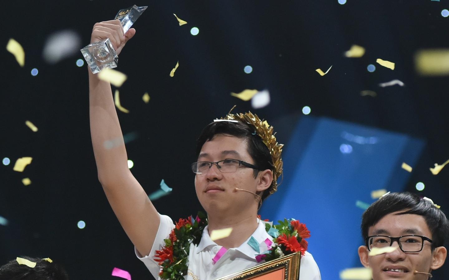 Nhat Minh tro thanh nha vo dich 'Duong len dinh Olympia 2017' hinh anh