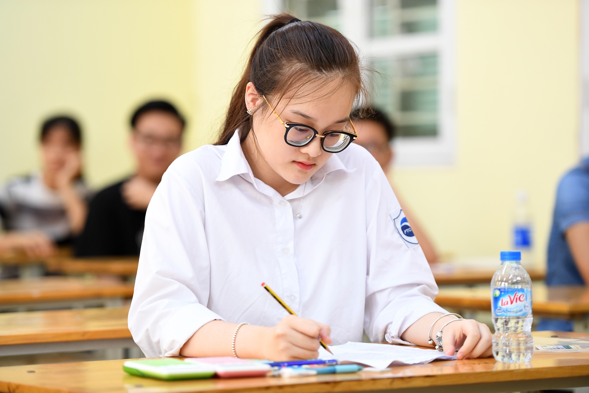 Thi to hop vao lop 10: Khong nen dua thi sinh lam 'chuot bach' hinh anh