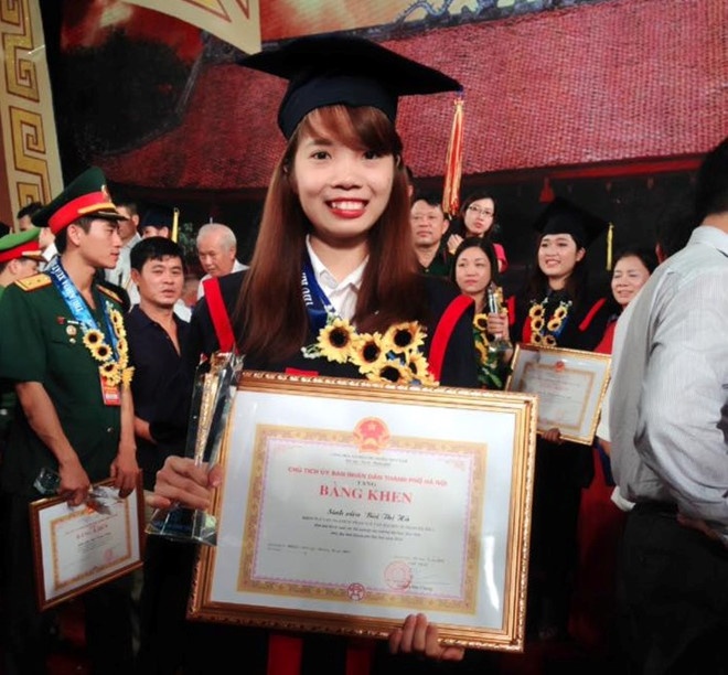 Thu khoa o nha nuoi lon tung tu choi thi tuyen vao truong chuyen hinh anh