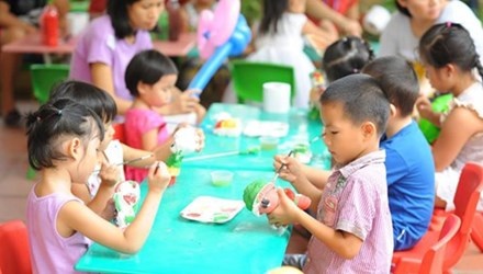 Gan chuc khoan phi 'oan lung' tre mam non xa ngheo hinh anh