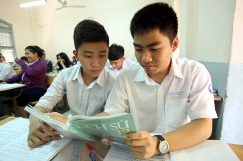 Cap tieu hoc se khong con mon Lich su rieng biet hinh anh