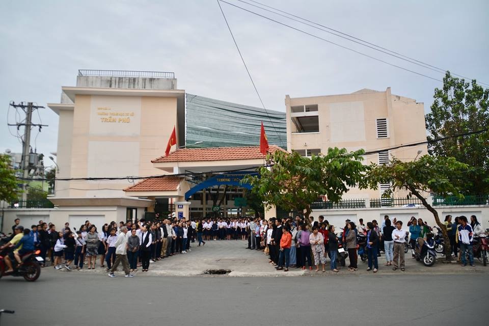 thay hieu truong dot ngot qua doi anh 3