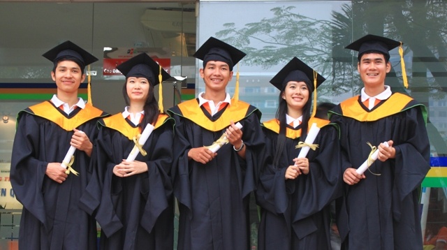 'Nha truong khong thu tien tao lao cua sinh vien khi nhan bang' hinh anh