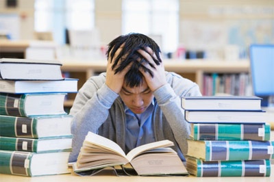 hoc sinh tu tu vi ap luc anh 1