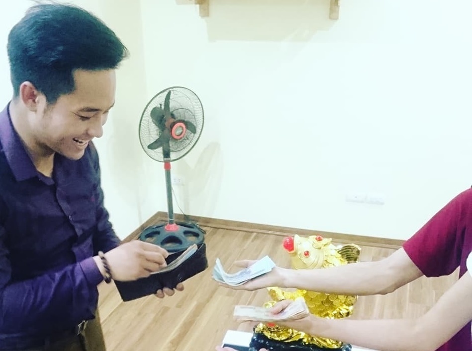 Moi ban thang cua U23 Viet Nam, nhan vien duoc thuong mot trieu dong hinh anh