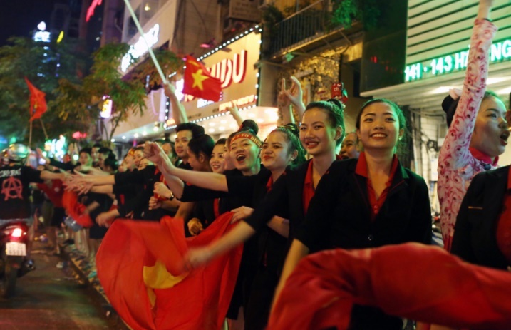 Bo GD&DT ra cong van hoa toc ve dam bao an toan khi co vu bong da hinh anh