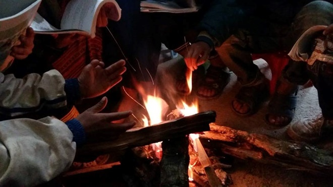 Nhieu truong vung cao cho hoc sinh nghi vi nhiet do xuong thap hinh anh