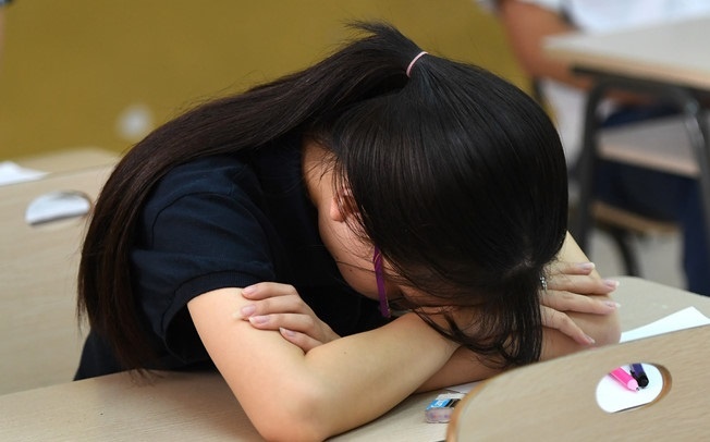 Gan 2.000 sinh vien Sai Gon co nguy co bi duoi hoc hinh anh