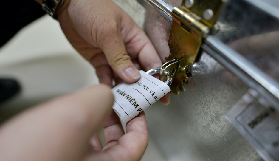 Ha Noi bat dau in sao hon 700.000 de thi THPT quoc gia 2018 hinh anh