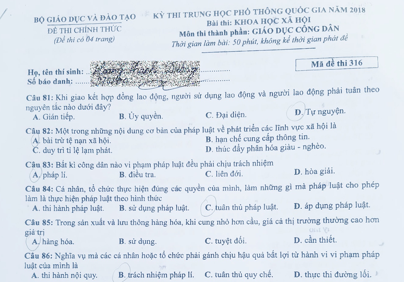 De thi, bai giai mon Giao duc Cong dan THPT quoc gia 2018 hinh anh