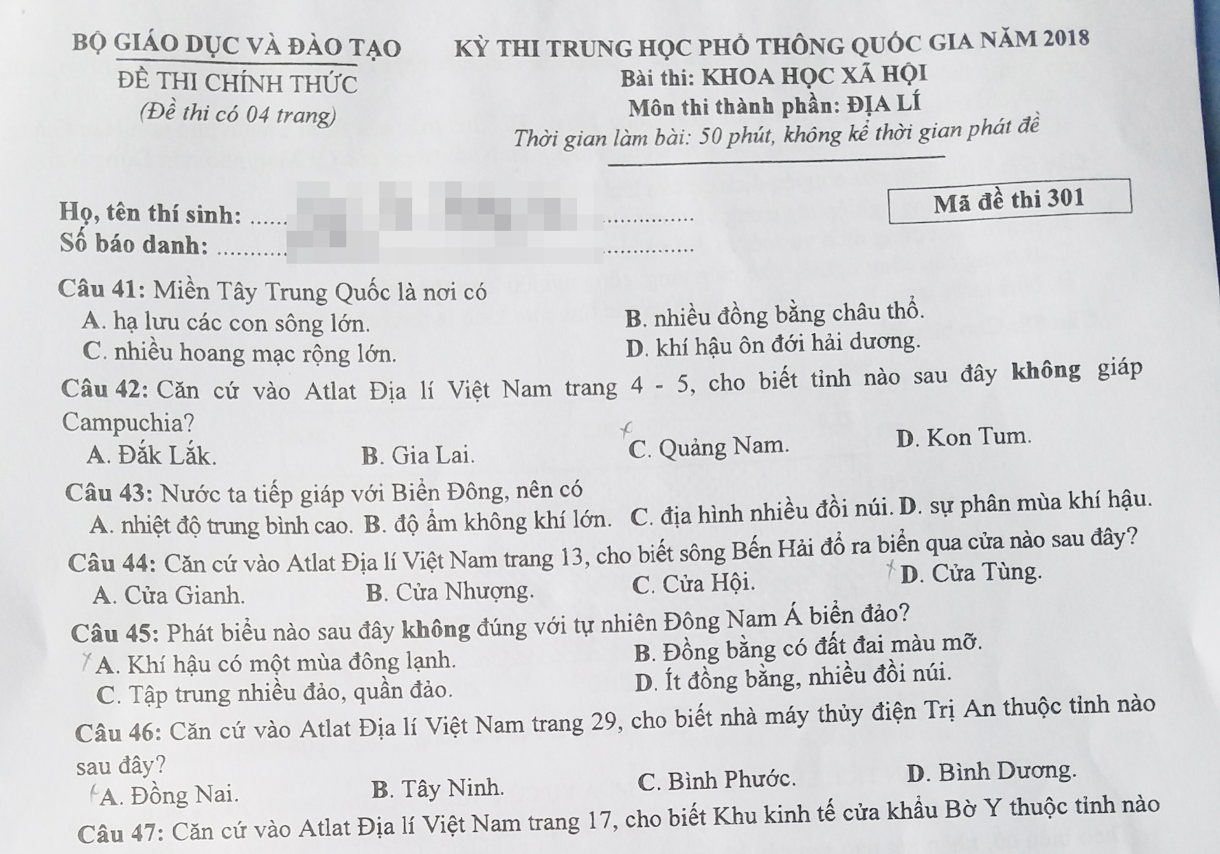 De thi, bai giai mon Dia ly THPT quoc gia 2018 hinh anh