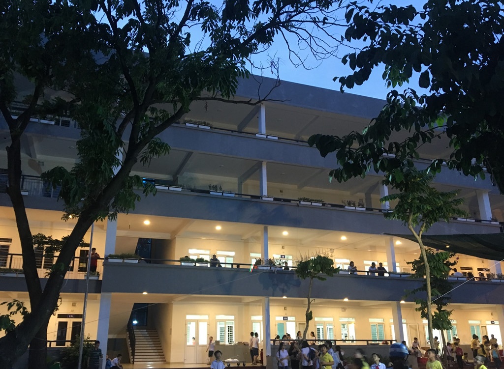 cô giáo bán suất 15 triệu đồng  ảnh 1 co giao ban suat 15 trieu dong anh 1