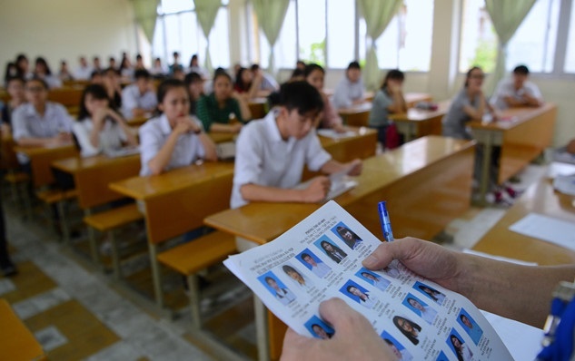 Co dau hieu chinh sua diem hang loat bai thi THPT quoc gia o Son La hinh anh