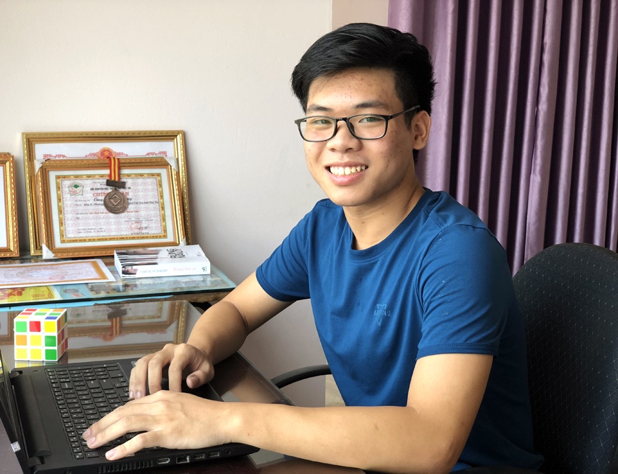 thủ khoa toàn quốc ảnh 3 thu khoa toan quoc anh 3