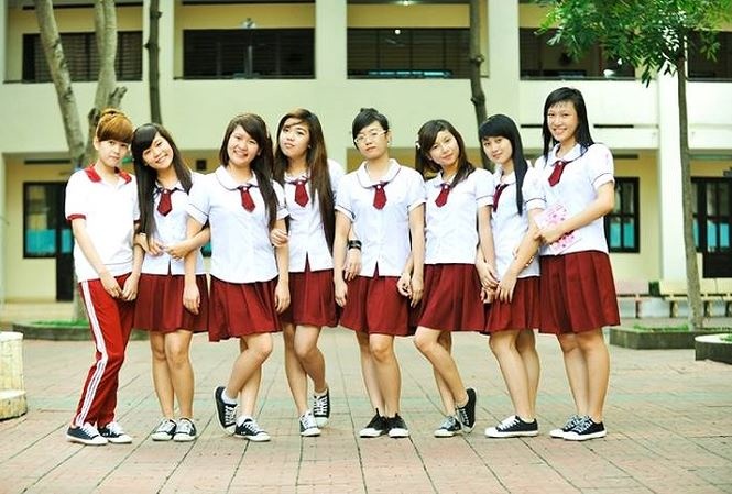 Khong duoc ep hoc sinh mua dong phuc moi hinh anh