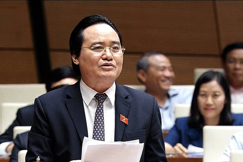 Bo truong bi truy trach nhiem ve quy dinh duoi hoc sinh vien ban dam hinh anh