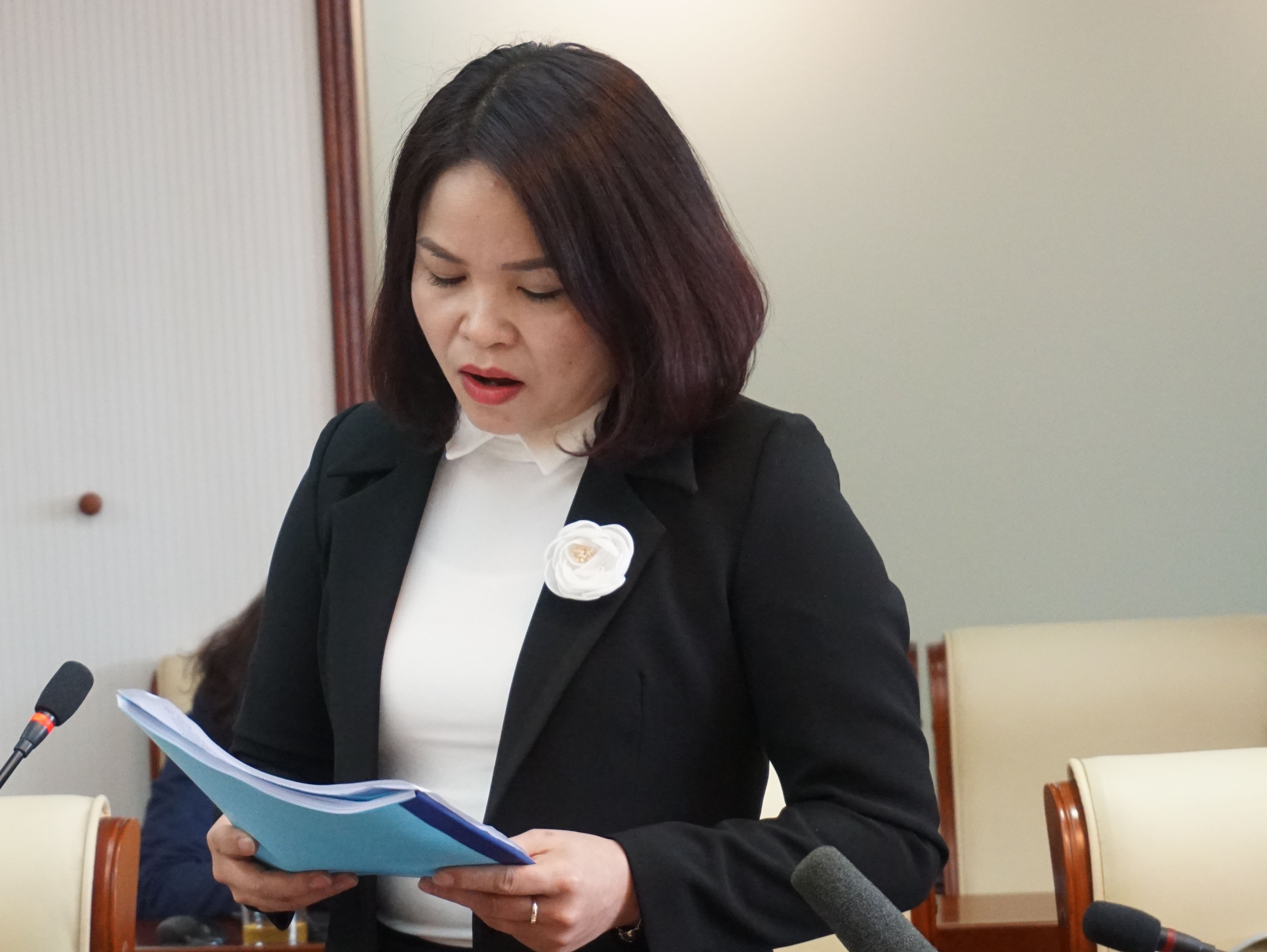 phu huynh xe sach anh 2