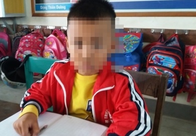 Hoc sinh bi co giao tat vi lam ca 2 de kiem tra hinh anh