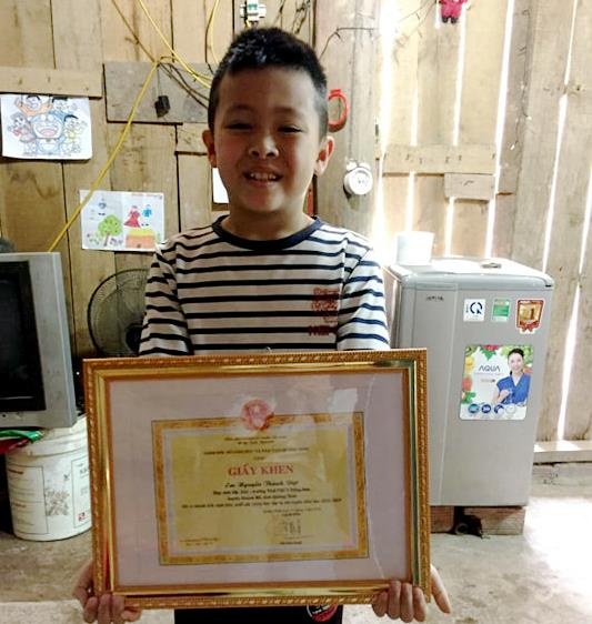 cau be vuot tram km di hoc tieng anh anh 2