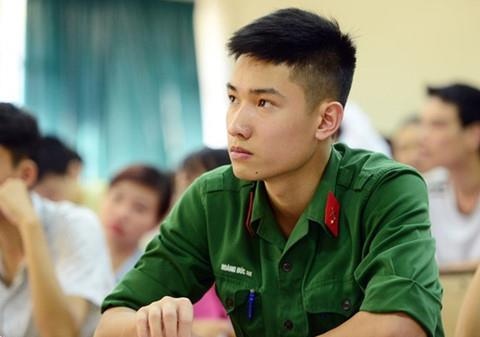 Thi vao quan doi ra truong lam gi? hinh anh