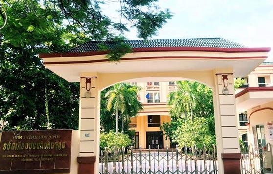 Mot thi sinh Hoa Binh truot tot nghiep sau cap nhat diem thi hinh anh