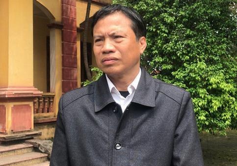 Vu nu sinh bi danh hoi dong: Xem xet cach chuc toan bo Ban giam hieu hinh anh