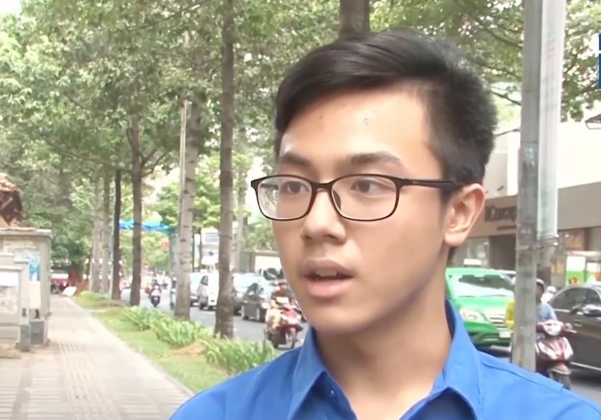 Can cong khai danh tinh phu huynh mua diem cho con hinh anh