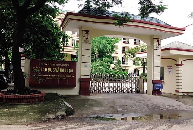 Ba giao vien Hoa Binh bi bat vi nang diem, dai dien nha truong noi gi? hinh anh